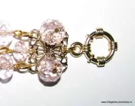 Narukvica od roze kristalića unikatni dizajn ručna izrada 9811