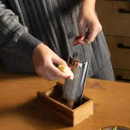 ESTIA ES01-19143 rende sa posudom