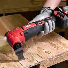 DCK KDMD20AM akumulatorski višenamenski alat 20V bez četkica sa 2x2.0Ah baterije i punjačem