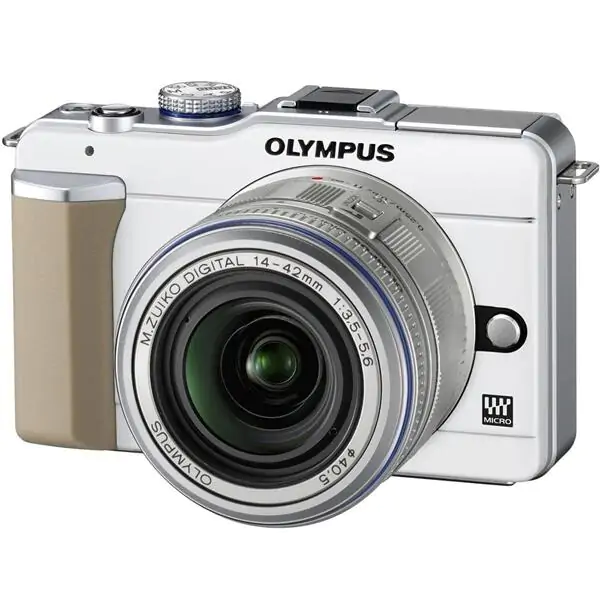 Digitalni fotoaparat E-PL1 Komplet beli i EZ-M1442L srebrni, punjač i baterija OLYMPUS