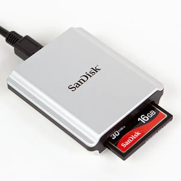 Čitač memorijskih kartica CF Extreme IV Firewire SanDisk