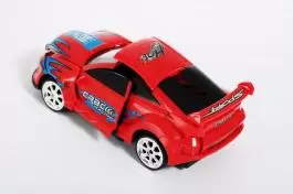 Automobil na daljinsko upravljanje INVINZER