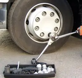 Pojačivač momenta 560/C2 sa priborom u koferu BETA