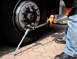 Pojačivač momenta 560/C6 sa priborom u koferu BETA