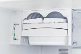 Frižider sa zamrzivačem gore NF 465 IX VOX