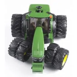 Traktor John Deere 7930 sa duplim gumama BRUDER.