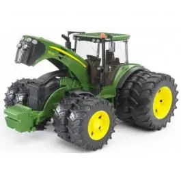 Traktor John Deere 7930 sa duplim gumama BRUDER.