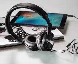 Slušalice sa mikrofonom HED2215BK Thomson