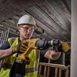 Elektro pneumatski čekić SDS-plus 18V/4.0Ah DCH133M1 DeWalt