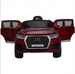 Auto na akumulator za decu sa daljinskim Audi Q7 licencirani metalik model 213/1