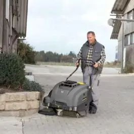 Mašina za metenje KM 75/40 W G Karcher