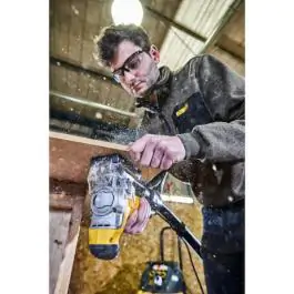 DeWalt DW333K Ubodna testera, 700W