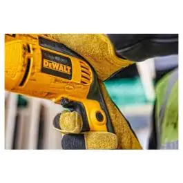 DeWalt DWD024 Udarna bušilica, 750W