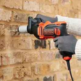 Black & Decker udarna bušilica BEH850SA32