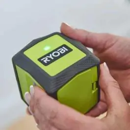 RYOBI RBCLLG2 Laserski nivelator ukrštenih linija zeleni