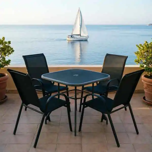 Baštenski set Zakintios sto crni kaljeno staklo i 4 crne stolice - proizvod na akciji