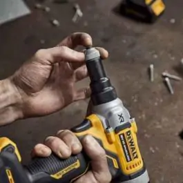 DeWalt DCF414NT akumulatorski pištolj za pop nitne do 6.4mm, sa koferom