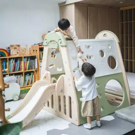 Dečija Igraonica Čarobna Kućica za Igru i Smeh