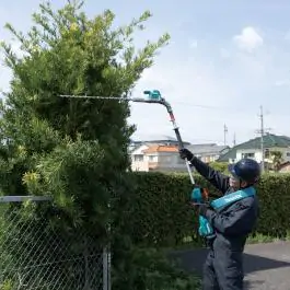 Makita akumulator za živu ogradu UN001GZ MA