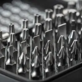 Hogert 50-delni set bitova HT1R461