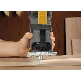 CAT DX82B akumulatorska glodalica 18V 1/4 38 mm bez baterije