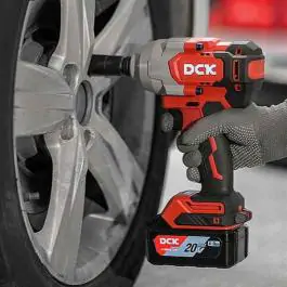 DCK KDPB698FK akumulatorski udarni ključ 20V 1/2" bez četkica sa 2x5.0Ah baterije i punjačem