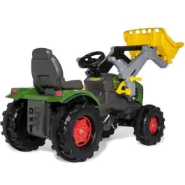 Traktor Fendt 211 Vario sa utovar.