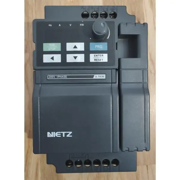 NIETZ NZ2200-03R7G frekventni regulator 3,7 kW 1x220 V / 3x220 V 16 A