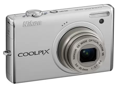 Digitalni fotoaparat Nikon Coolpix S640, Beli, 14968