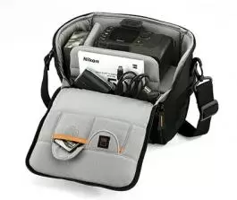 Torbica za fotoaparat Apex 140 AW crna LOWEPRO