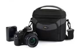 Torbica za fotoaparat Cirrus 110 crna LOWEPRO