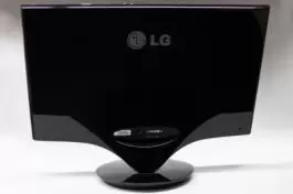 Monitor LG LCD 24" Wide W2486L-PF piano black DVI