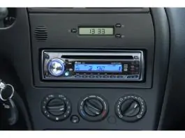 Auto plejer CD/MP3/Audio in/FM, RDS 4x40W, plavi displej , euro konektor, C400 XWAVE