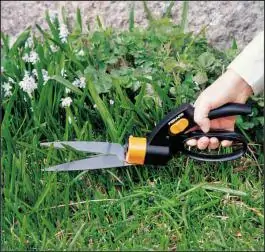 Makaze za travu Servo sistem 113680 Fiskars